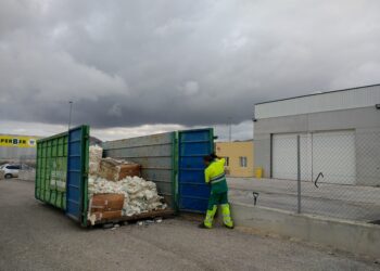 La Concejalía de Calidad Ambiental de Novelda pone en marcha la campaña de recogida de bolsos de la uva