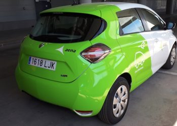 El Aeropuerto de Alicante-Elche adquiere 5 nuevos vehículos eléctricos para renovar su flota