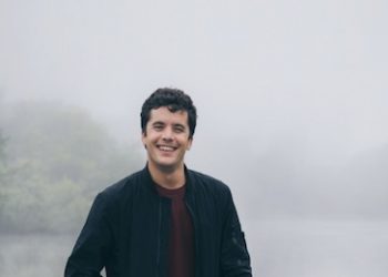 «Trump solo puede seguir de presidente cargándose la democracia americana»