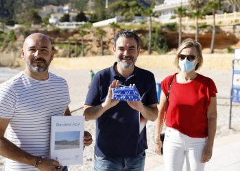 Seis banderas azules certifican el compromiso de l’Alfàs con su imagen de destino sostenible