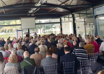 Algorfa informa a los británicos del Brexit y sus consecuencias