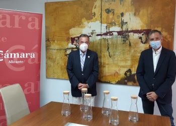 Aguas y la Cámara de Comercio de Alicante, juntos por la consecución de la Agenda 2030