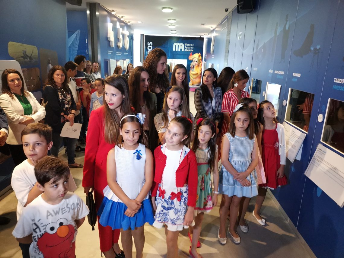 alicante-bellea-del-foc-y-sus-damas-visitan-el-museo-de-aguas-mayo-2019