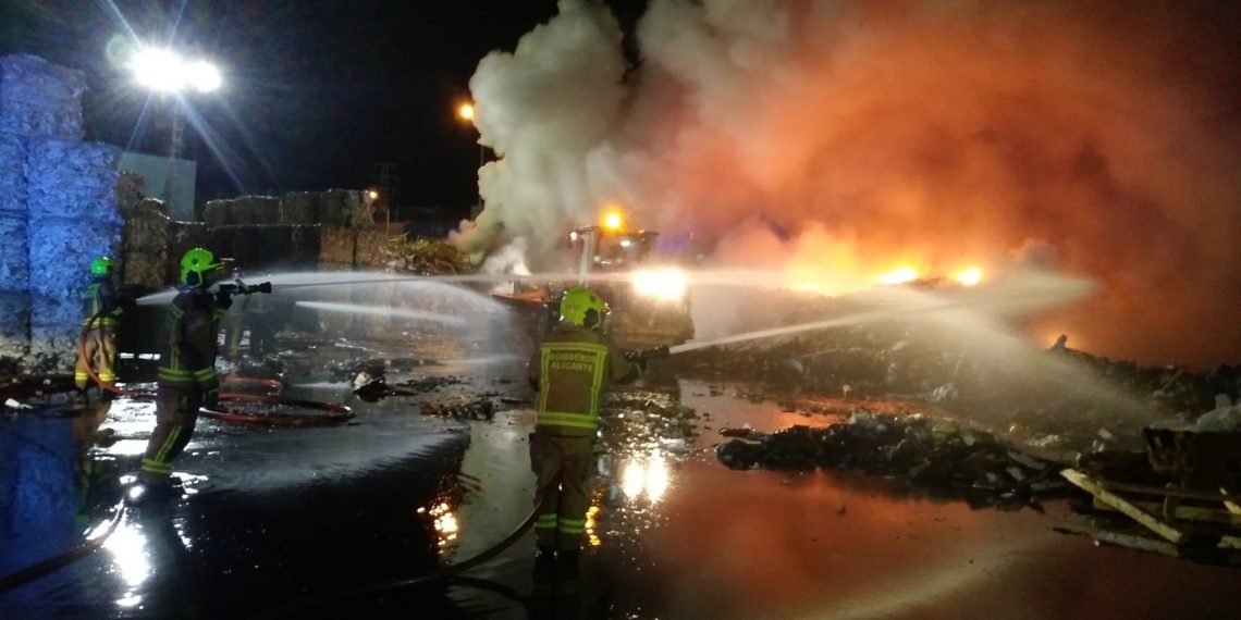 alicante-bomberos-incendio-noviembre-2019-9