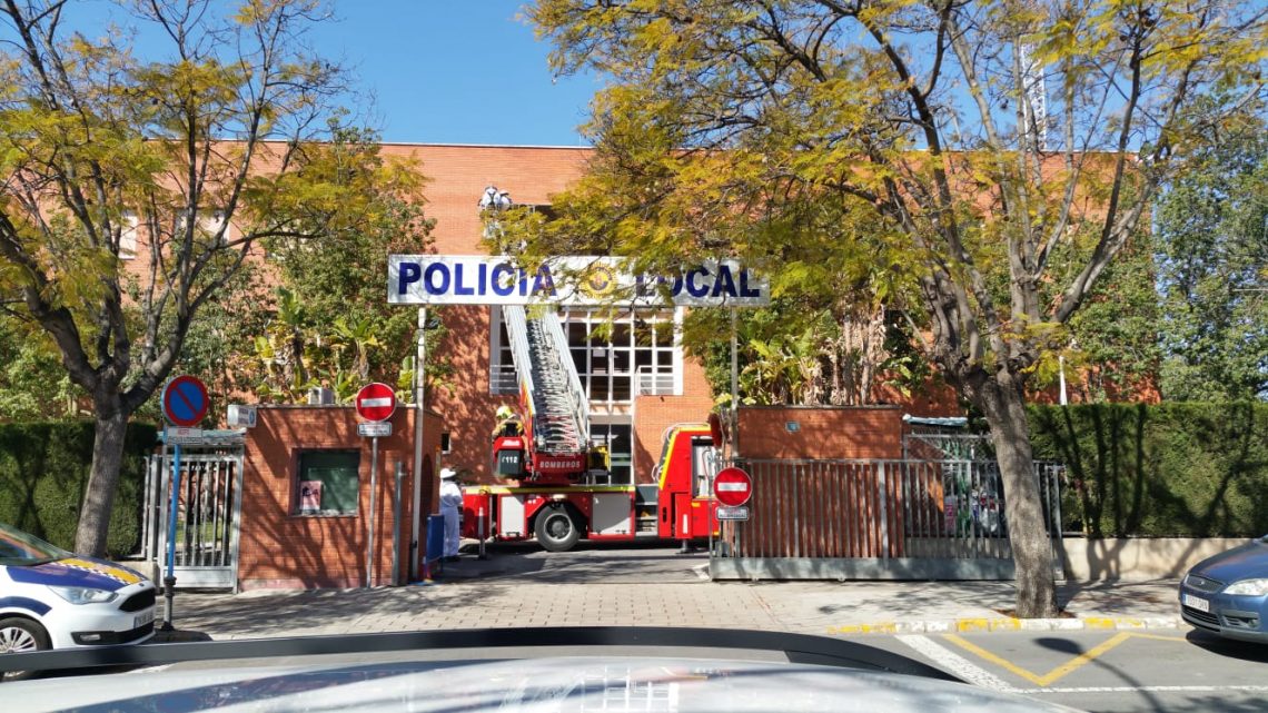 alicante-bomberos-policia-local-enjambre-abril-2020-1