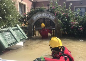 alicante-bomberos-trabajando-inundaciones-vega-baja-octubre-2019