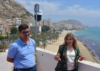El Ayuntamiento y Aguas de Alicante ponen en marcha un sistema innovador de control con cámaras para incrementar la seguridad en el Postiguet