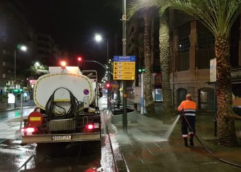 alicante-desinfeccion-calles-coronavirus-marzo-2020-3