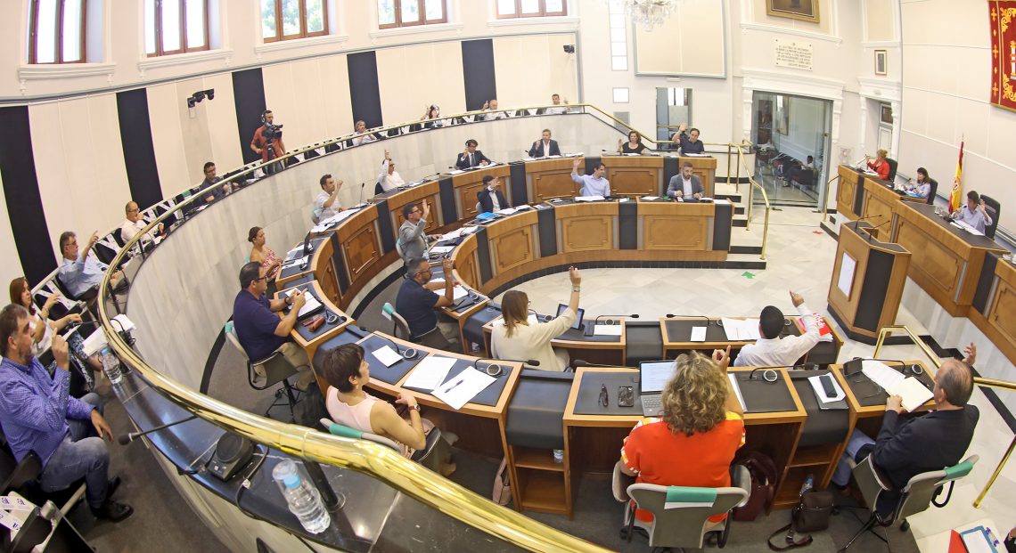 La Diputación aprueba que los grupos políticos presenten la contabilidad de las asignaciones recibidas