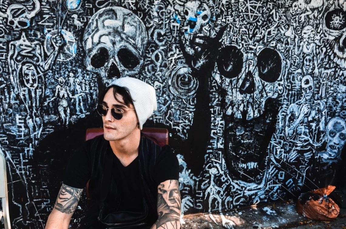 «Un escritor que realmente ama la literatura siempre tiene que arriesgar»