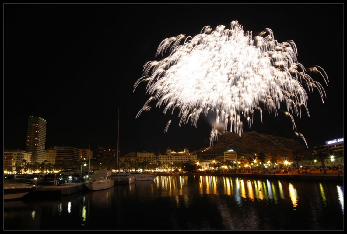 alicante-hogueras-palmera-junio-2019