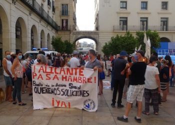 Se dispara el número de alicantinos que acuden a los servicios sociales