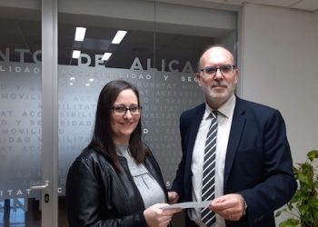 El Ayuntamiento otorga a Baver-Els Antigons el premio de la ‘Hoguera más accesible 2019’