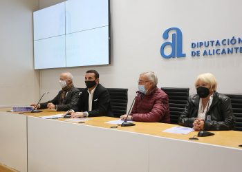 Jóvenes de toda España participan en el XLIII Circuito Alicantino de Tenis que respalda la Diputación