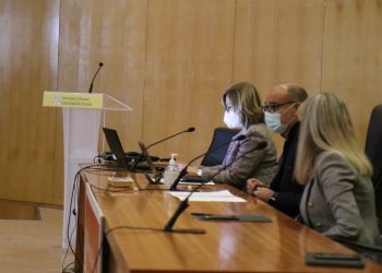 Manuel Palomar se despide como rector en su último Consejo de Gobierno