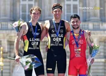 alicante-ua-podium-madrid-triathlon-mayo-2019