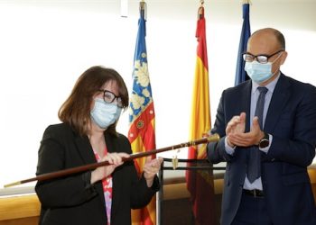 Amparo Navarro toma posesión como rectora de la Universidad de Alicante