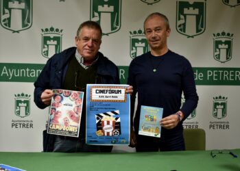 antonio-villaplana-presidente-asociacion-vecinos-casco-antiguo-y-rafael-masia-concejal-barrios-y-participacion-ciudadana-ayuntamiento-petrer