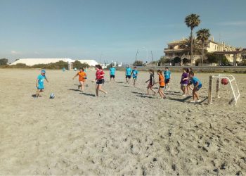 aspe-fin-de-curso-escuelas-deportivas-en-la-playa-mayo-2