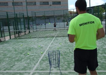 Aspe autoriza los encuentros de dobles en las pistas municipales de tenis y pádel