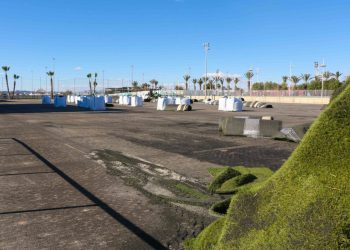 ayuntamiento-torrevieja-renovacion-cesped-campo-futbol-enero-2019-3