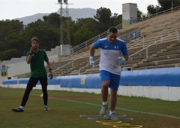 «No creo que ahora mismo sea fácil una fusión entre los equipos de Benidorm»