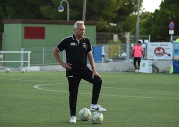 «Los clubes tenemos presupuestos reducidos y si los juntáramos tendríamos equipo para ascender»
