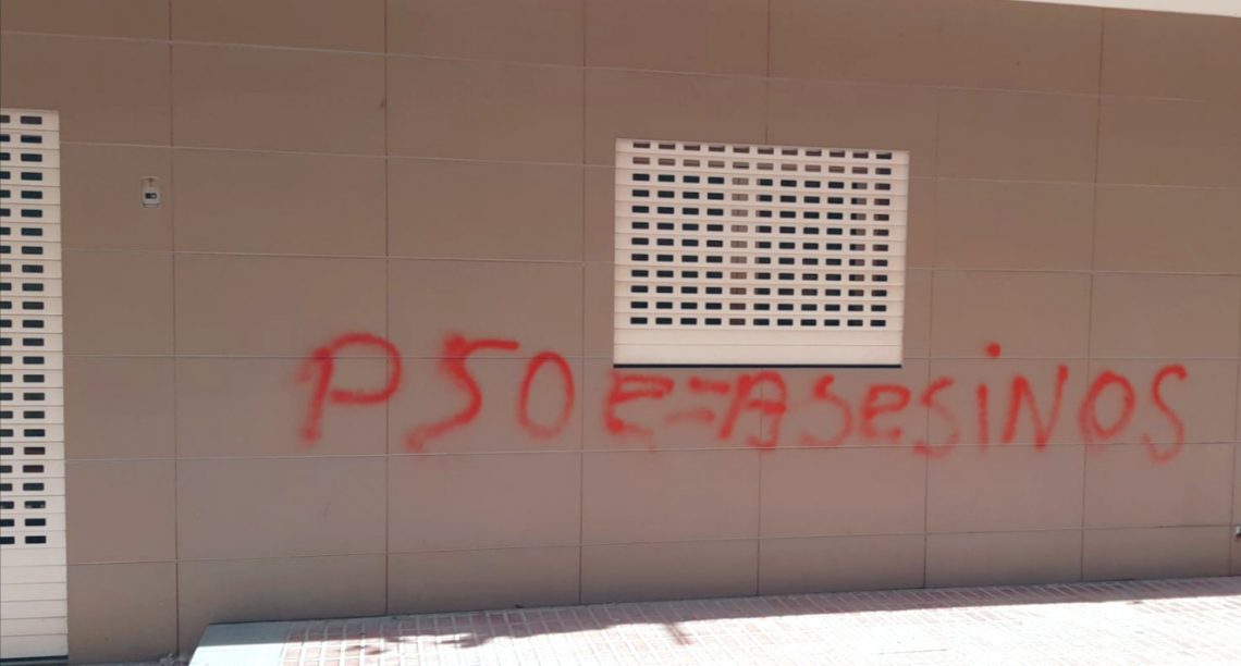 El PSOE de Benidorm denuncia pintadas que “incitan al odio” en su sede y dice que no les intimidarán