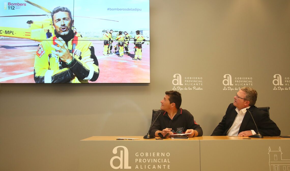 bomberos-presentacion-video-tripticos-consejos-senderistas-abril-2019