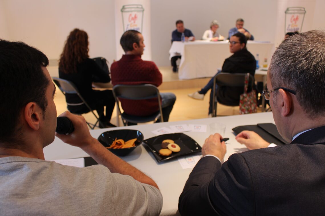 cafe-con-europa-charlas