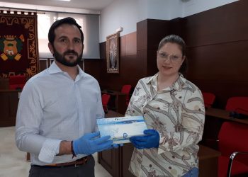 callosa-vega-baja-entrega-material-mayo-2020