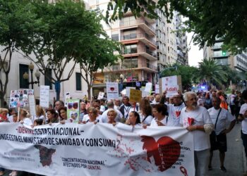 concentracion-agrupacion-afectados-idental-alicante-2018