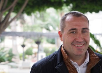 «No tengo afición política, la tengo por Cox»