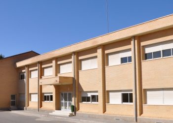 El Ayuntamiento reparte material sanitario en los colegios de Crevillent