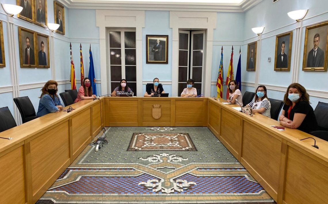 Constitución del Comité de Igualdad para luchar contra la discriminación por razón de sexo en Crevillent