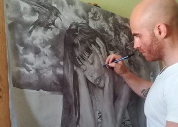 «Con la técnica del bolígrafo capto la esencia del cuerpo humano»