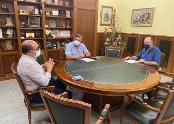 Firma de convenios culturales en Crevillent