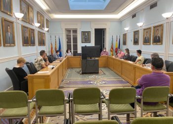 El Ayuntamiento se reúne con los agentes socioeconómicos para abordar las bases de ayudas a autónomos y empresarios afectados por el Covid-19