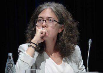 «La filosofía debe contribuir a rebajar la tensión social»