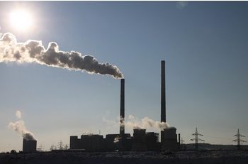 Luz solar y catalizadores para convertir el CO2 en productos químicos limpios