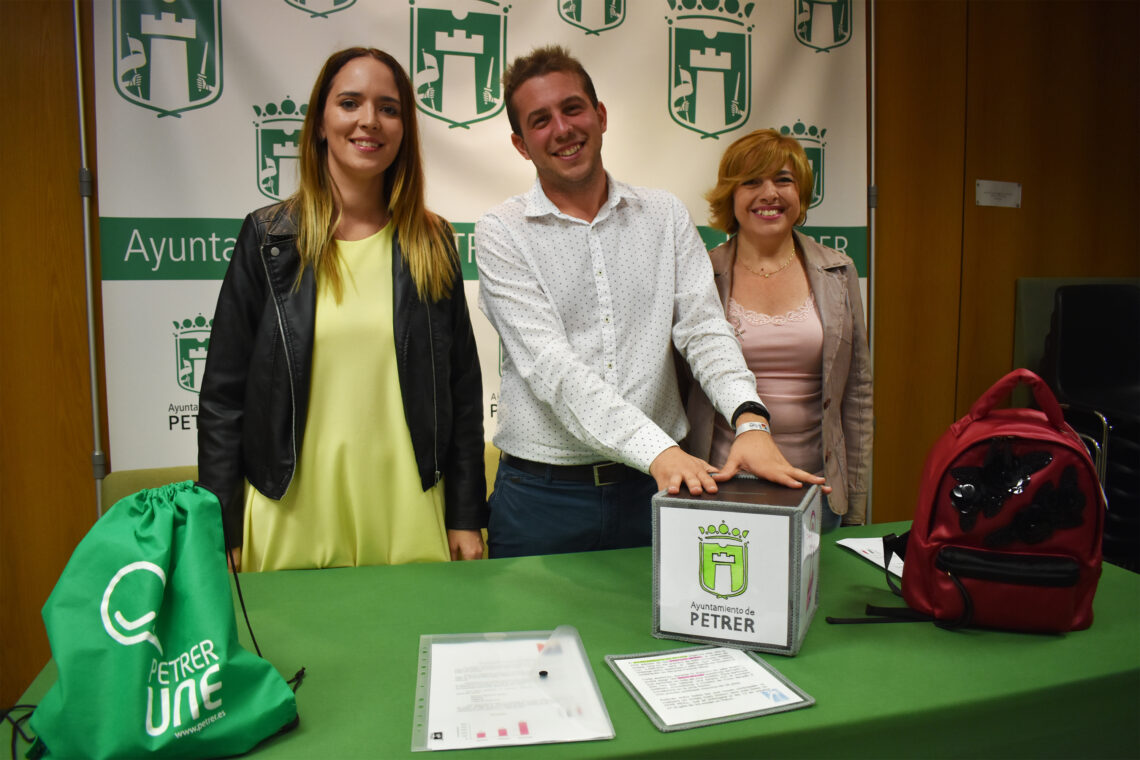 david-morcillo-concejal-turismo-y-desarrollo-económico-premios-model-en-alicante-fashion-week-petrer