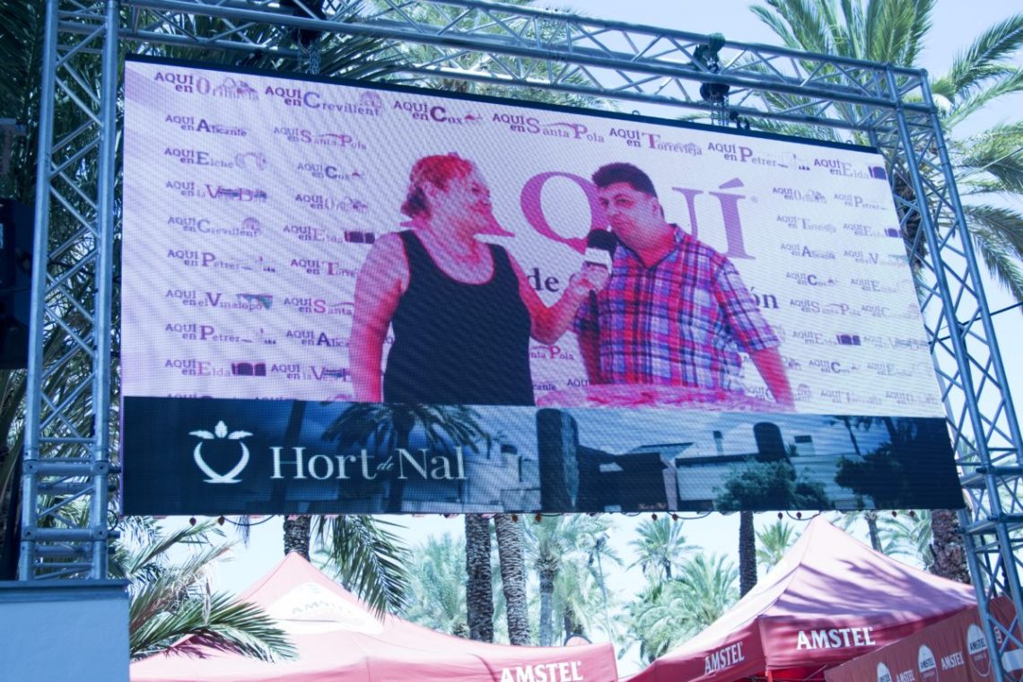 desde-la-pantalla-gigante-pudieron-seguirse-todas-las-entrevistas