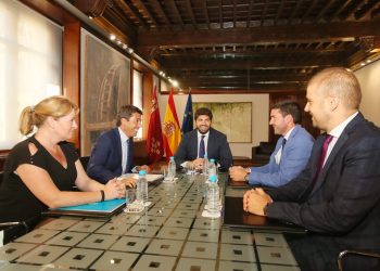 diputacion-carlos-monzo-visita-presidente-de-murcia-agua-agosto-2019