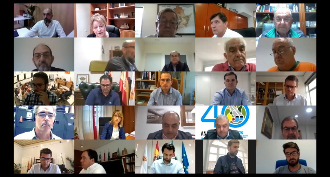 Frente común de la Comisión del Agua de la Diputación en defensa de los regantes