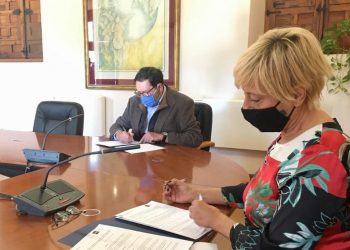 El Ayuntamiento y la UNED firman el convenio ‘Universidad Abierta’