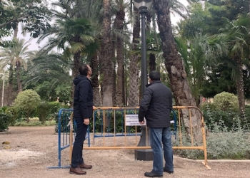 El Ayuntamiento inicia la renovación de más de 600 farolas en mal estado