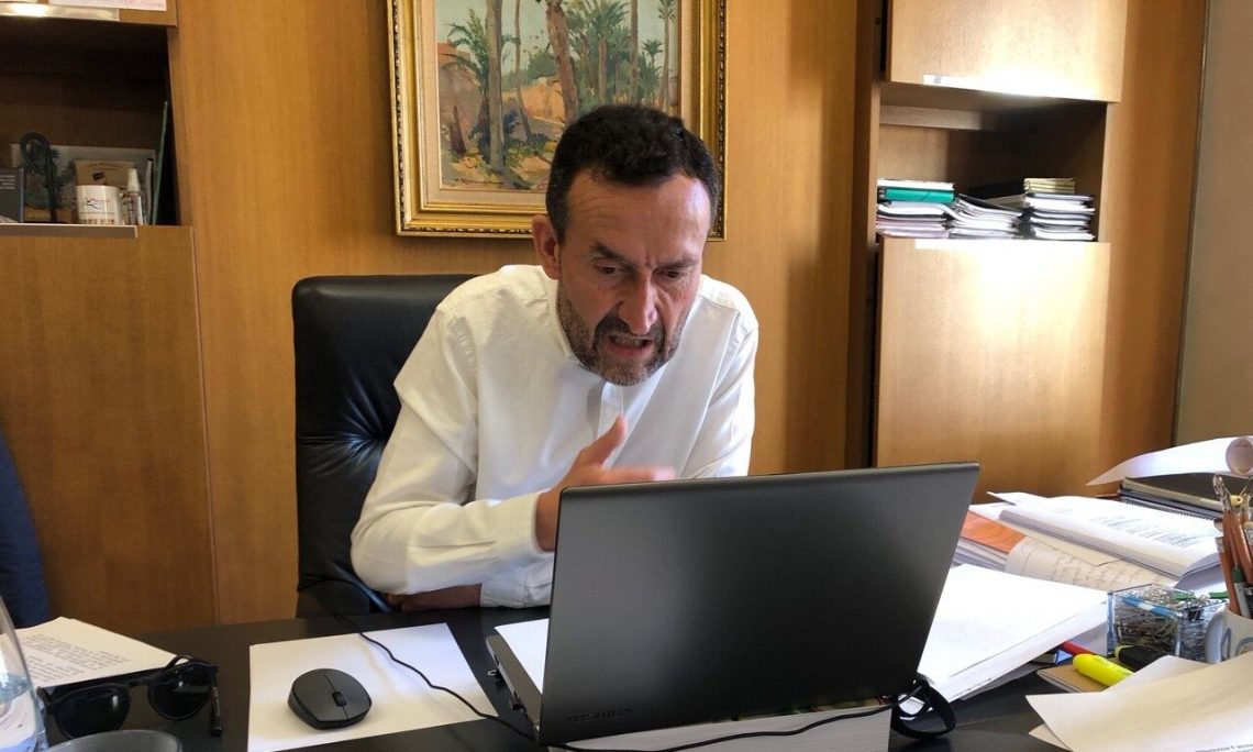 elche-carlos-gonzalez-reunion-telematica-hosteleros-mayo-2020-3