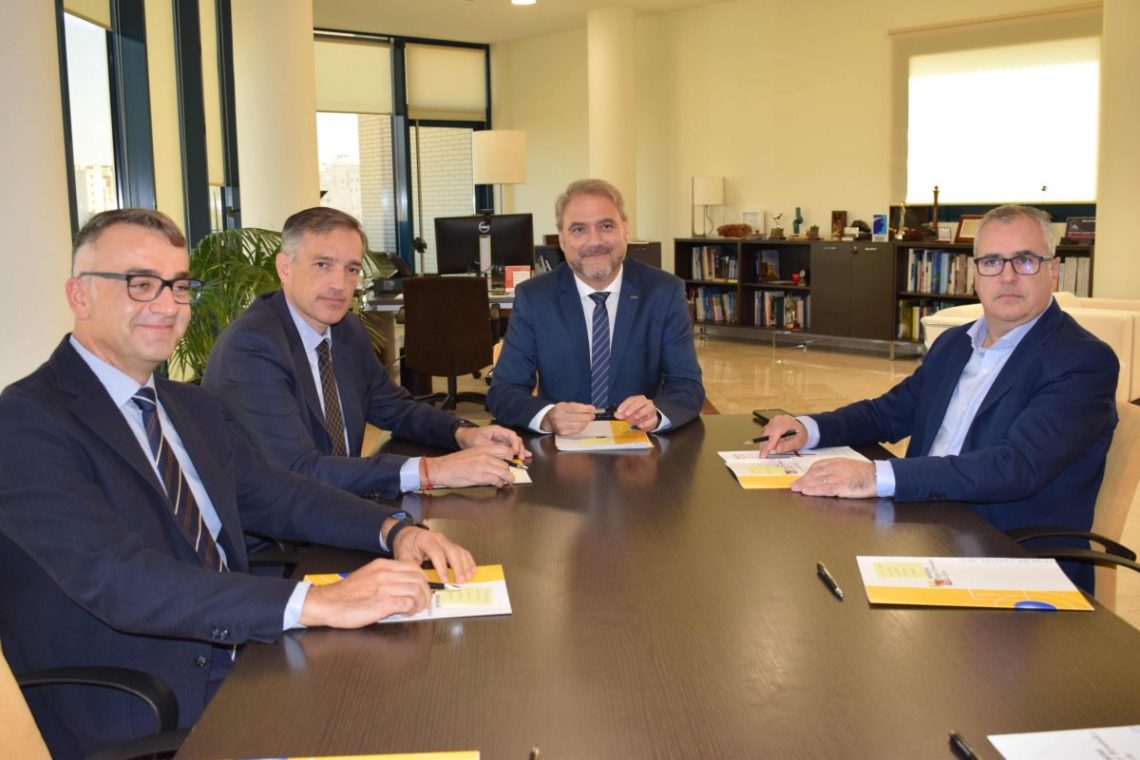 La UMH refuerza su colaboración con Hidraqua y sus empresas participadas