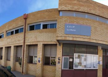 El Ayuntamiento adjudica la redacción del proyecto para ampliar el colegio de Las Bayas