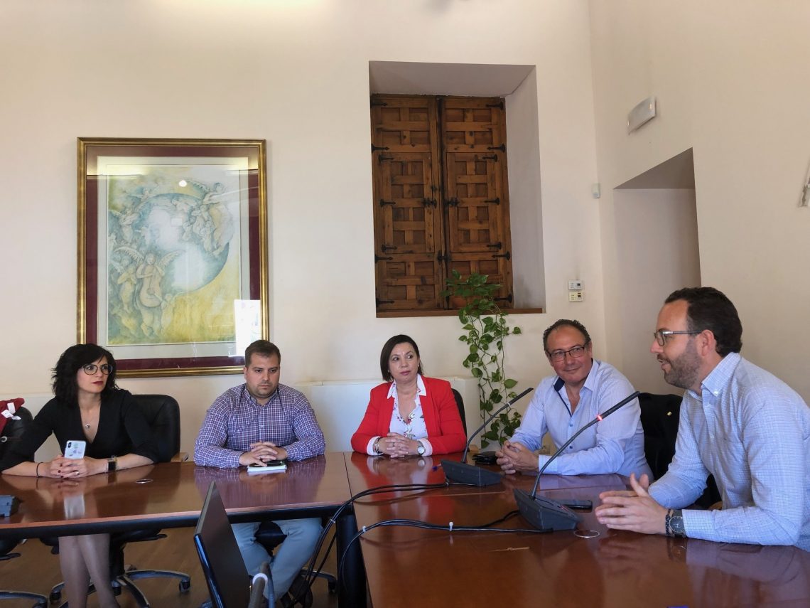 elche-firma-convenio-aesebec-mayo-2019-2